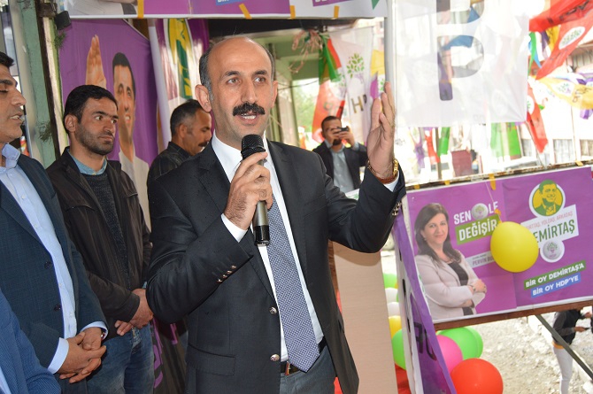 Hakkari’de HDP’nin coşkulu seçim bürosu açılışı 15