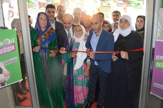 Hakkari’de HDP’nin coşkulu seçim bürosu açılışı 16
