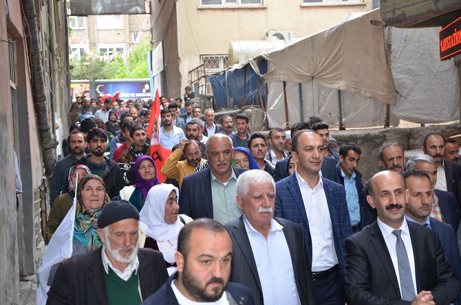 Hakkari’de HDP’nin coşkulu seçim bürosu açılışı 9