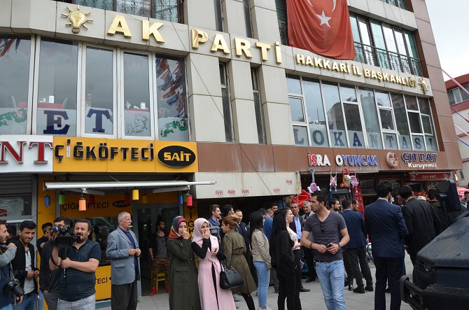 Ak Parti Hakkari  milletvekili adaylarını tanıttı 10