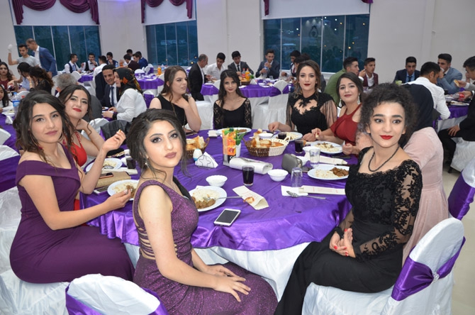 Özel Hakkari Sağlık Koleji’nin mezuniyet töreni 23