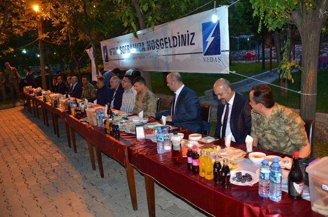 VEDAŞ ve VEPSAŞ personeli iftarda buluştu 6