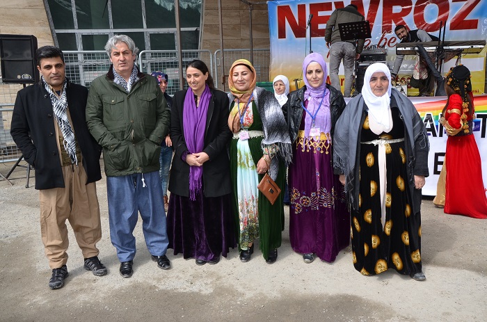 Hakkari'de Newroz coşkusu 16
