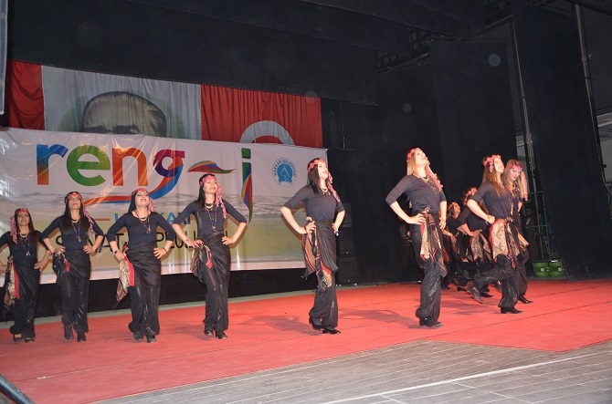 "Kültürlerin Dansı ile Reng-i Hakkari 2" Ramazan etkinliği 6