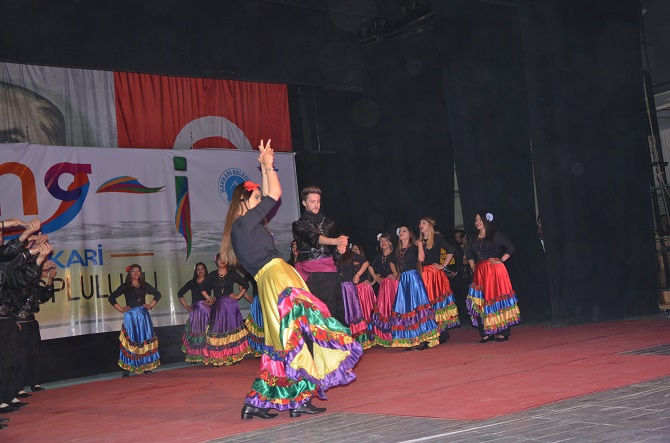 "Kültürlerin Dansı ile Reng-i Hakkari 2" Ramazan etkinliği 8