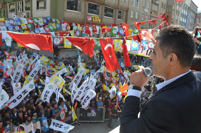 Hakkari'de coşkulu HDP mitingi 10