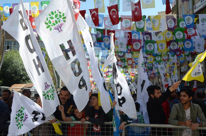 Hakkari'de coşkulu HDP mitingi 11