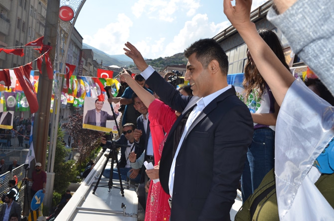 Hakkari'de coşkulu HDP mitingi 12