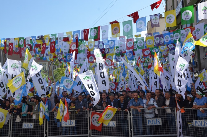 Hakkari'de coşkulu HDP mitingi 15