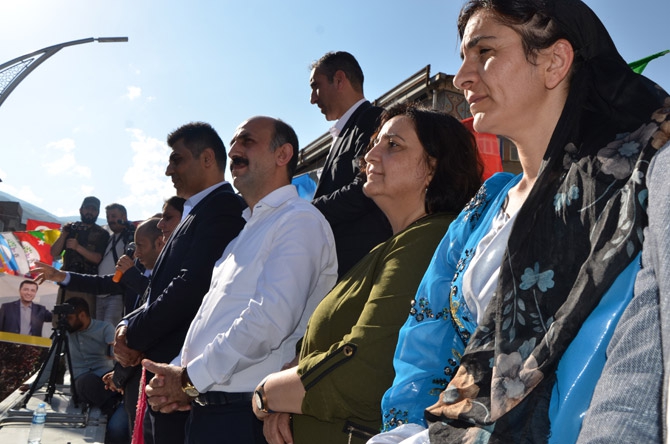 Hakkari'de coşkulu HDP mitingi 27