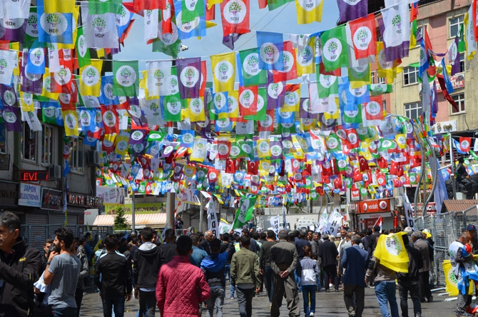 Hakkari'de coşkulu HDP mitingi 6