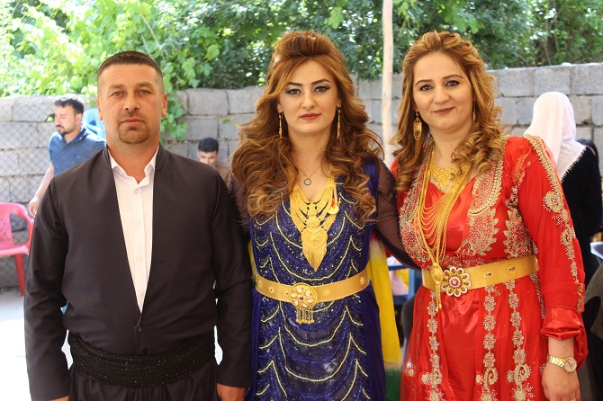 Demir ve Başaran ailesinin mutlu günü 11