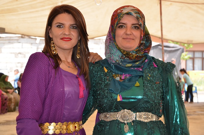 Demir ve Başaran ailesinin mutlu günü 27