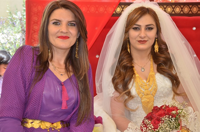 Demir ve Başaran ailesinin mutlu günü 35