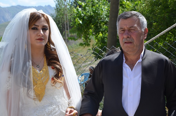 Demir ve Başaran ailesinin mutlu günü 5