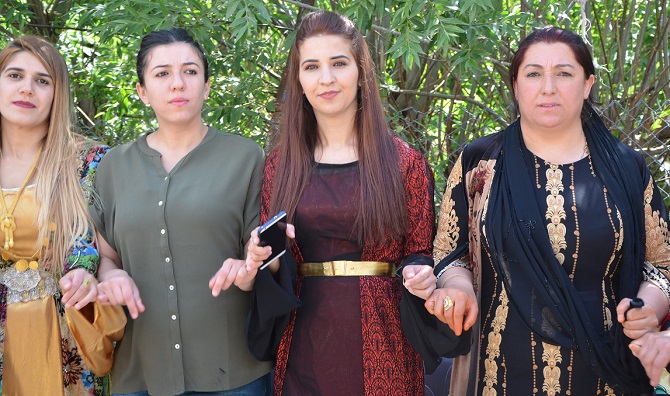 Demir ve Başaran ailesinin mutlu günü 67