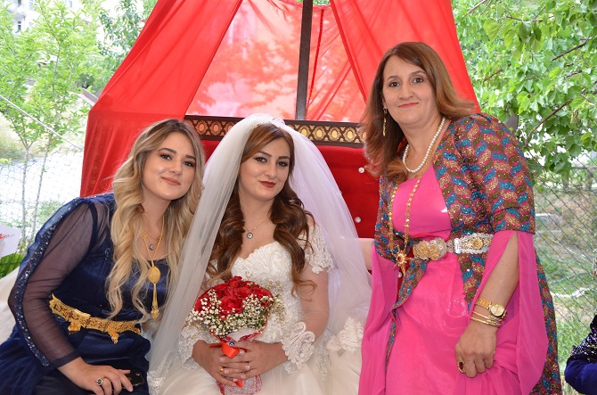 Demir ve Başaran ailesinin mutlu günü 7