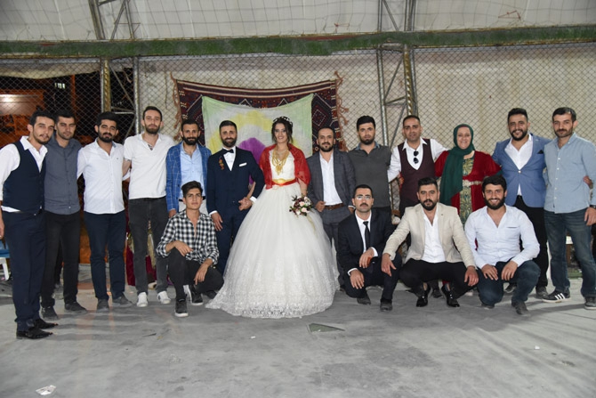 Ertuş ailesinin mutlu günü 10