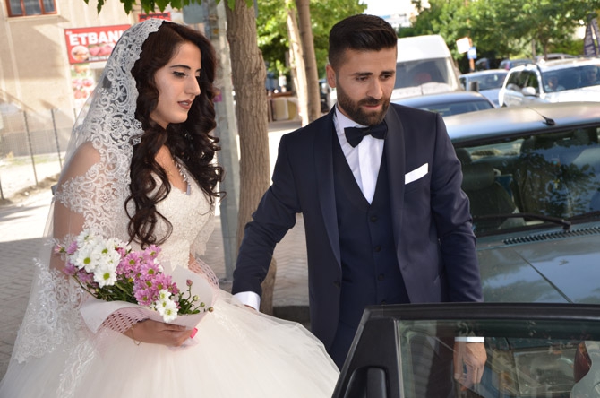 Ertuş ailesinin mutlu günü 17