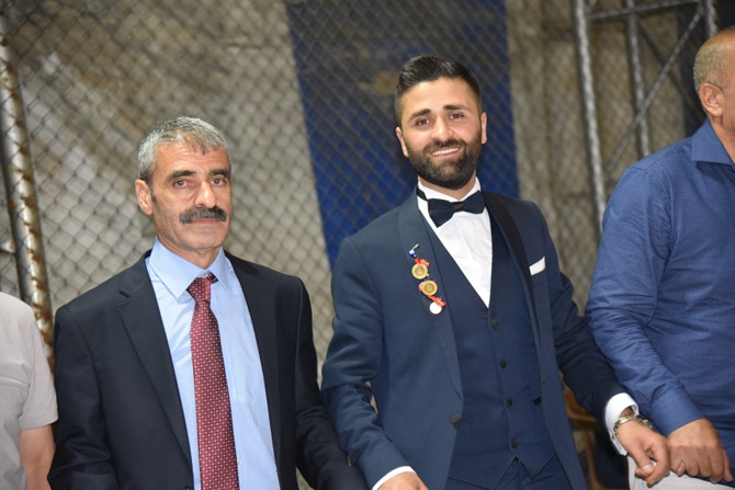 Ertuş ailesinin mutlu günü 30