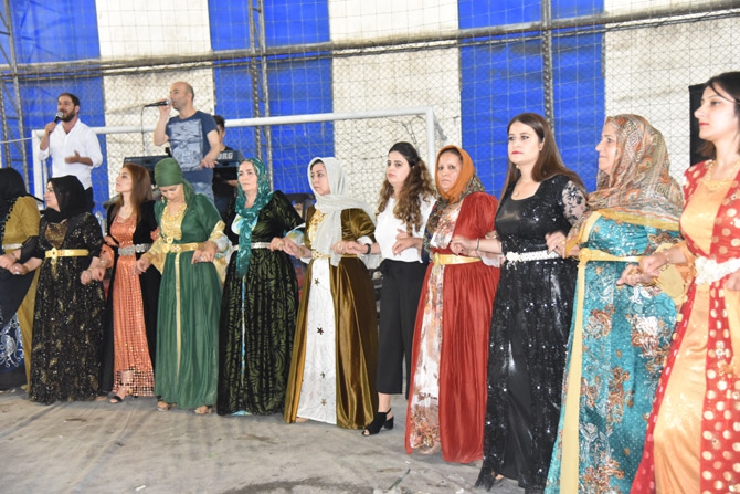 Ertuş ailesinin mutlu günü 36