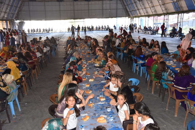 Ertuş ailesinin mutlu günü 38