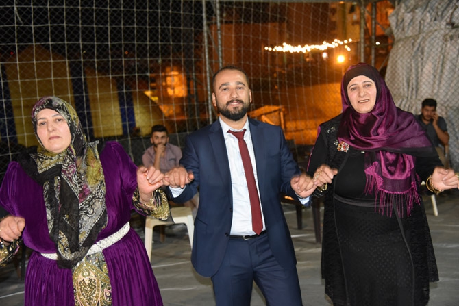 Ertuş ailesinin mutlu günü 40