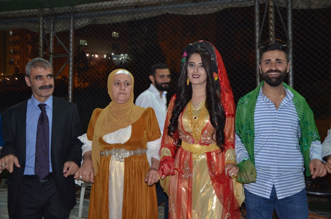 Ertuş ailesinin mutlu günü 41