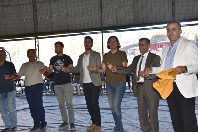 Ertuş ailesinin mutlu günü 46