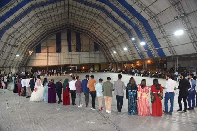 Ertuş ailesinin mutlu günü 53