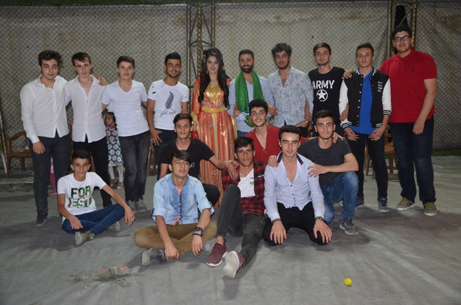 Ertuş ailesinin mutlu günü 63