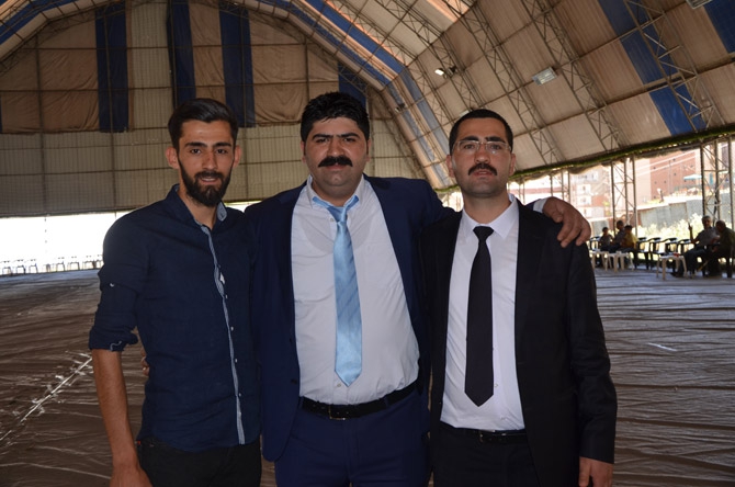 Ertuş ailesinin mutlu günü 67