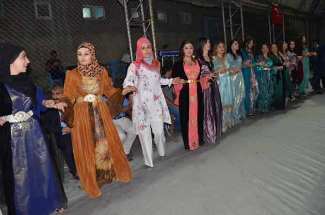 Ertuş ailesinin mutlu günü 72