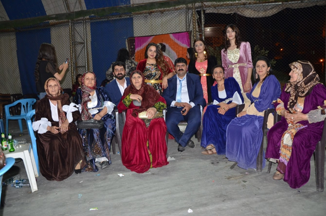 Ertuş ailesinin mutlu günü 74