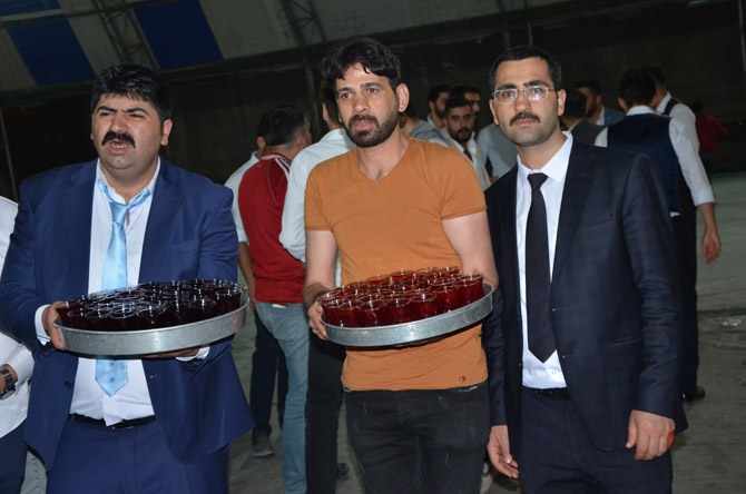 Ertuş ailesinin mutlu günü 77