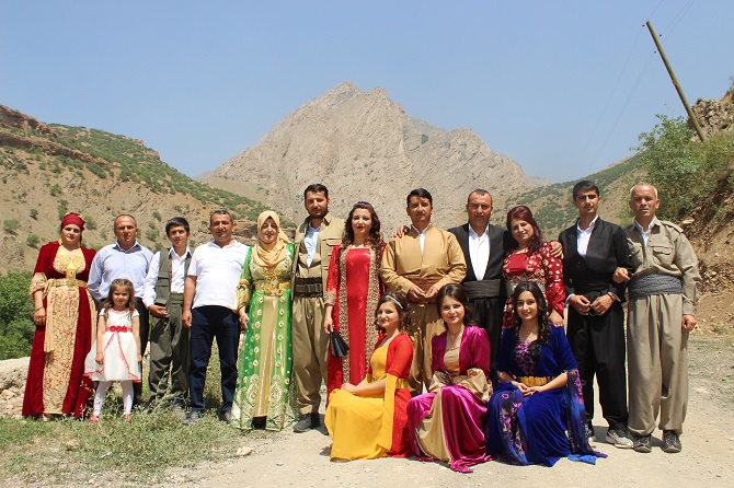 Akbaş & Akgül ailesinin mutlu günü 25