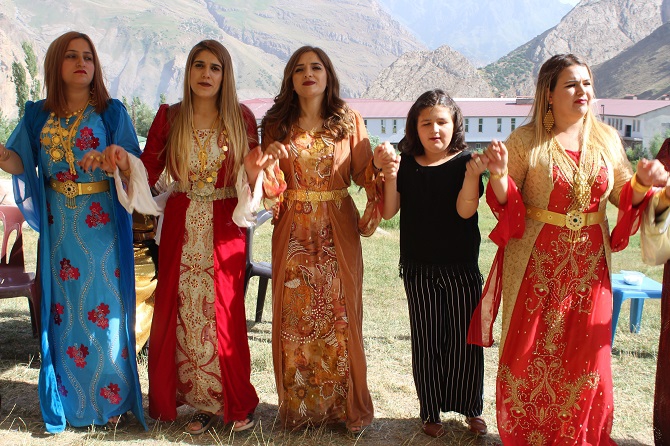 Akbaş & Akgül ailesinin mutlu günü 50