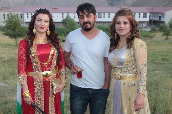 Akbaş & Akgül ailesinin mutlu günü 60