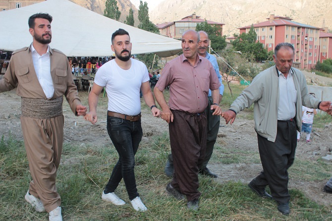 Akbaş & Akgül ailesinin mutlu günü 65