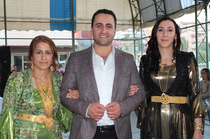 Kaya ailesinin mutlu günü 31