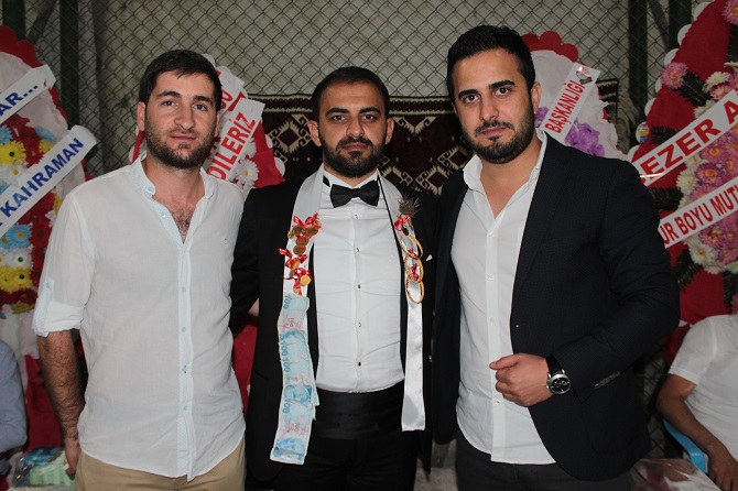 Kaya ailesinin mutlu günü 33