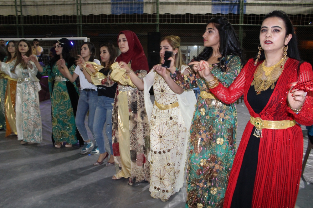 Kaya ailesinin mutlu günü 38