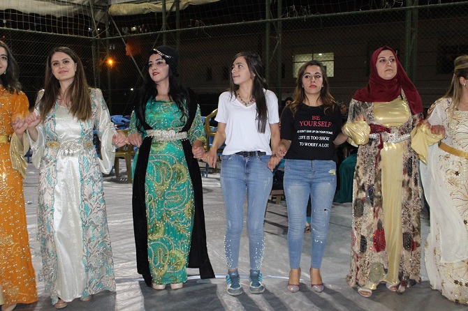 Kaya ailesinin mutlu günü 39