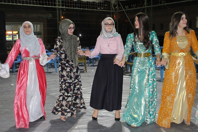 Kaya ailesinin mutlu günü 40