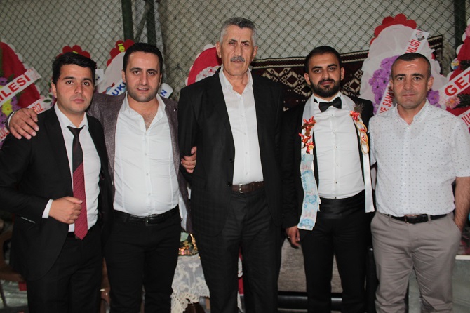 Kaya ailesinin mutlu günü 54