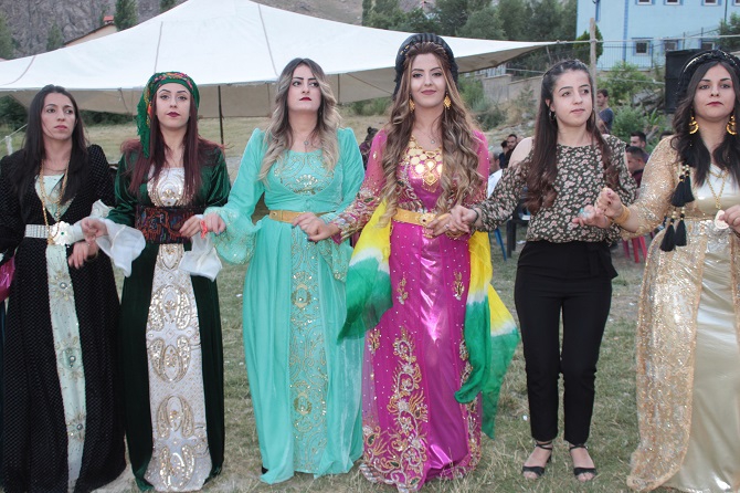 Akgül ve Durgun ailesinin mutlu günü 100