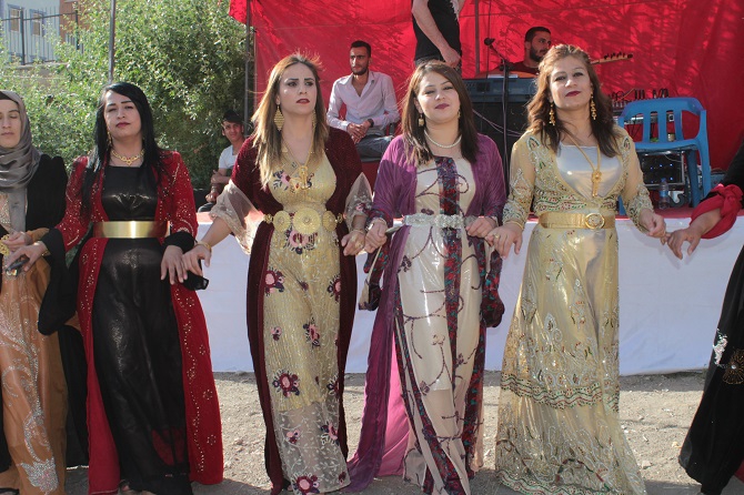 Akgül ve Durgun ailesinin mutlu günü 114