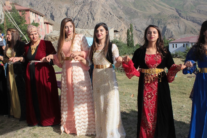 Akgül ve Durgun ailesinin mutlu günü 117