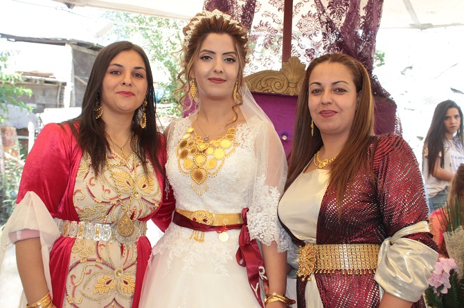 Akgül ve Durgun ailesinin mutlu günü 123