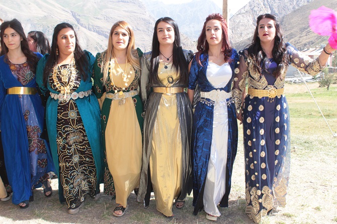 Akgül ve Durgun ailesinin mutlu günü 125